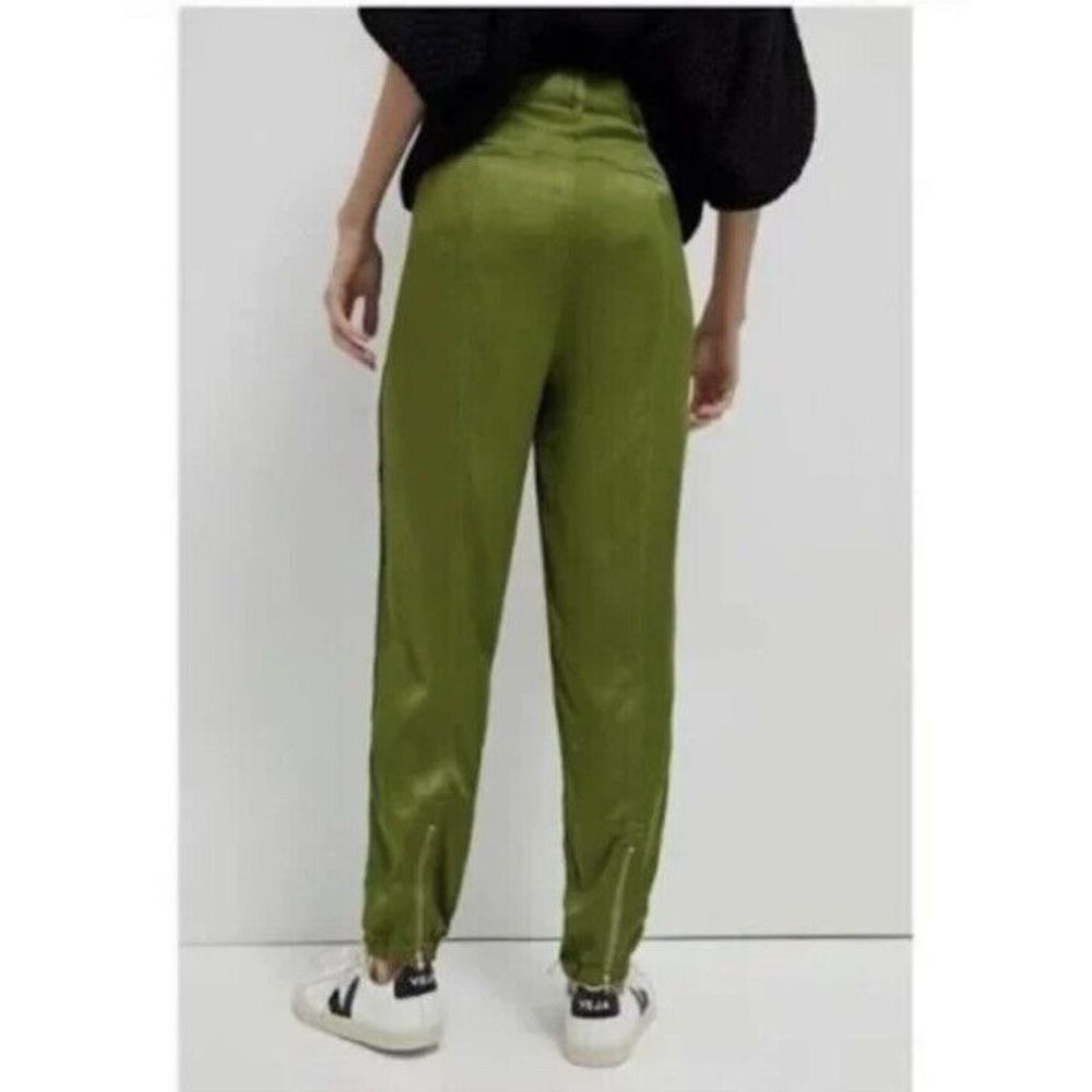 Anthropologie Diandra Green Satin Pleated Joggers Size 16. B-3 - Picture 5 of 11